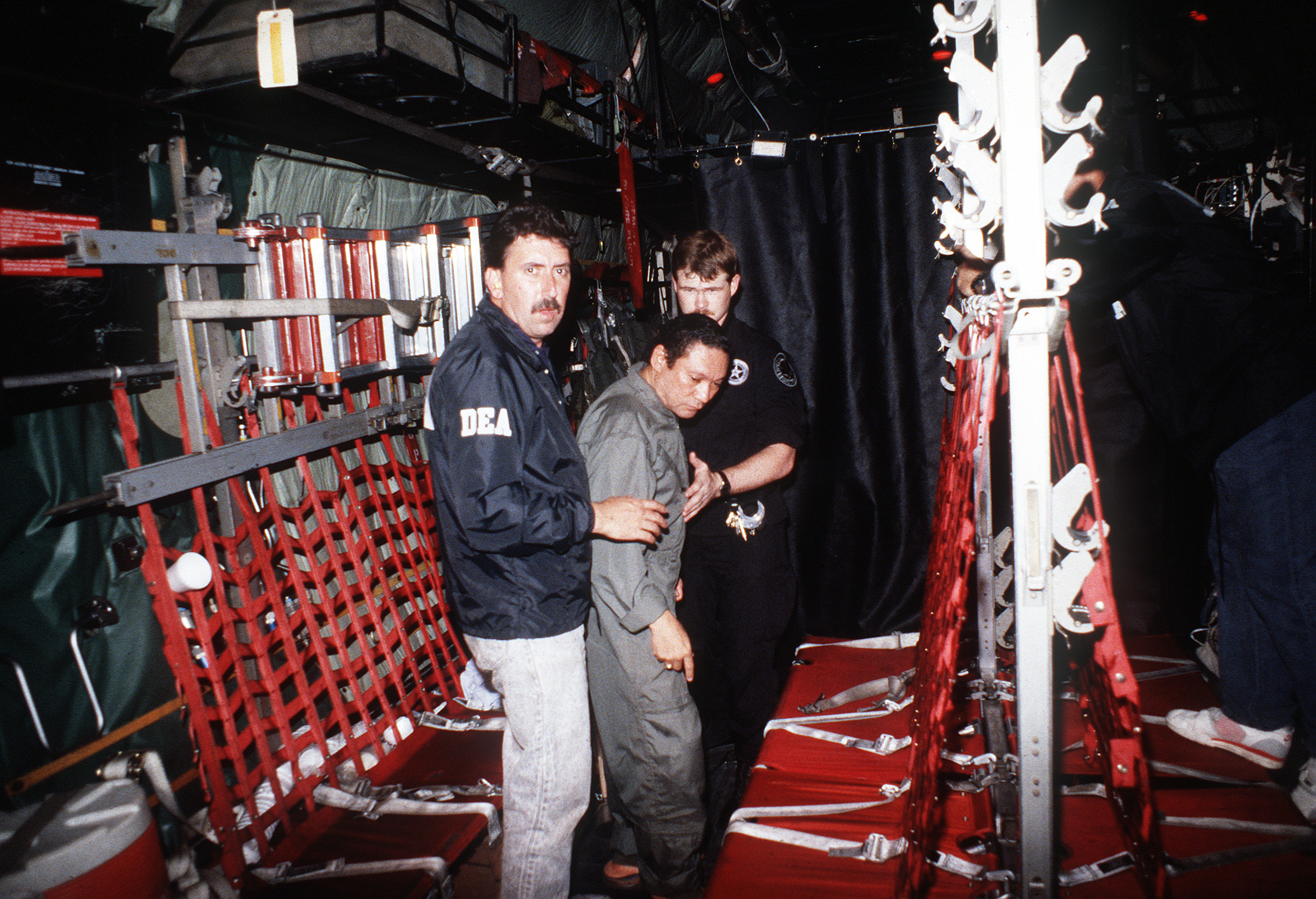 Photo (c) US DOD 1989