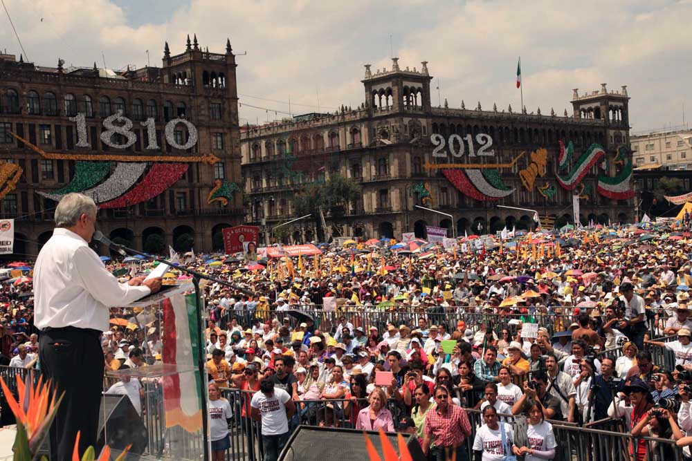 Photo (c) Lopez Obrador 2012