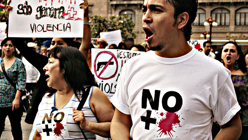 Protest against the war on drugs from members of the 'no más sangre' (no more blood) campaign in Mexico. Photo courtesy of Marcos Guevara Rivera and used under creative commons licence
