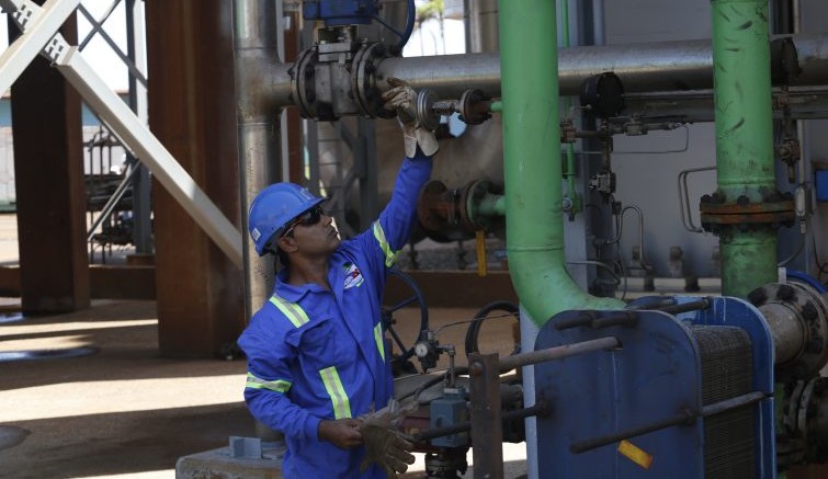 More Cuban State Workers will sign paying taxes (c) José Luis Medina (IPS) 2016